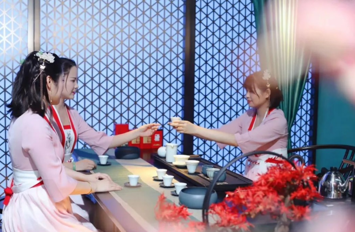 试了武汉精油足疗油压桑拿,养生群体的福地